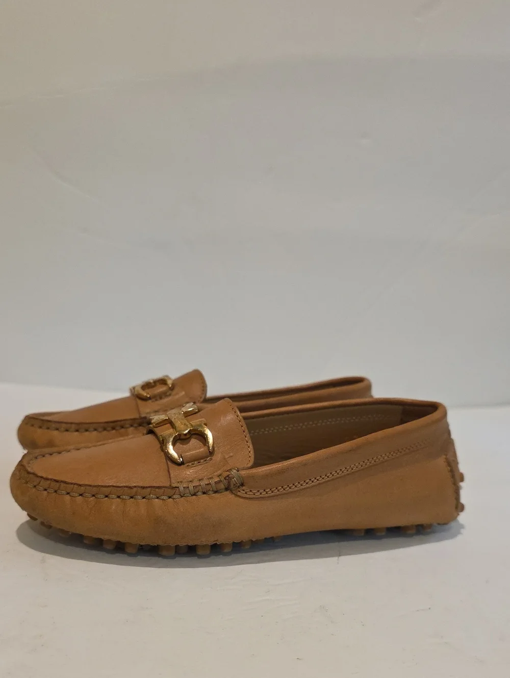 Ferragamo Tan Leather Driving Loafers with Gold Hardware Size 27